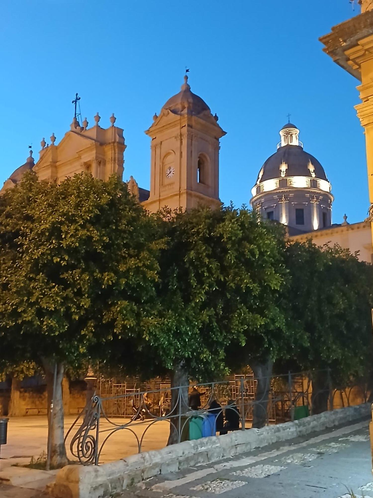 Casa Vacanza Zeus Noto Exterior photo